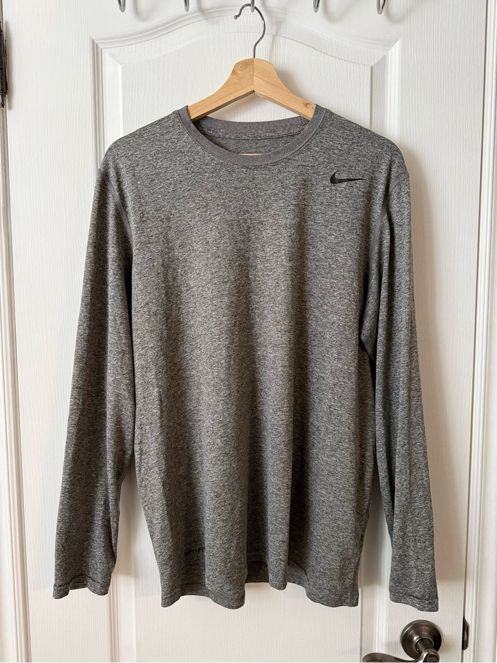 Nike men’s dri-fit legend long sleeve